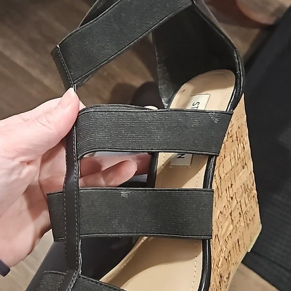 Steve Madden,  Selinah,  black, size 10, wedges - Picture 9 of 11